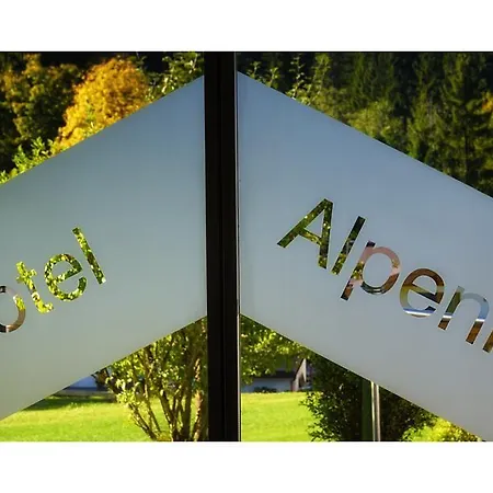 Hotel Alpenhof 3*